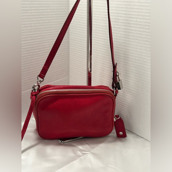 D&G Red Leather Top Zip Camera Shoulder BagW/Dust bag - Picture 11 of 16